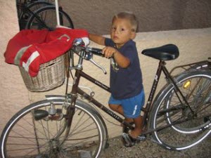 bike too big for this kid